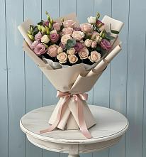 Букет цветов из:  Розы и Лизиантусы #REPLACE_PRED# Галюгаевской