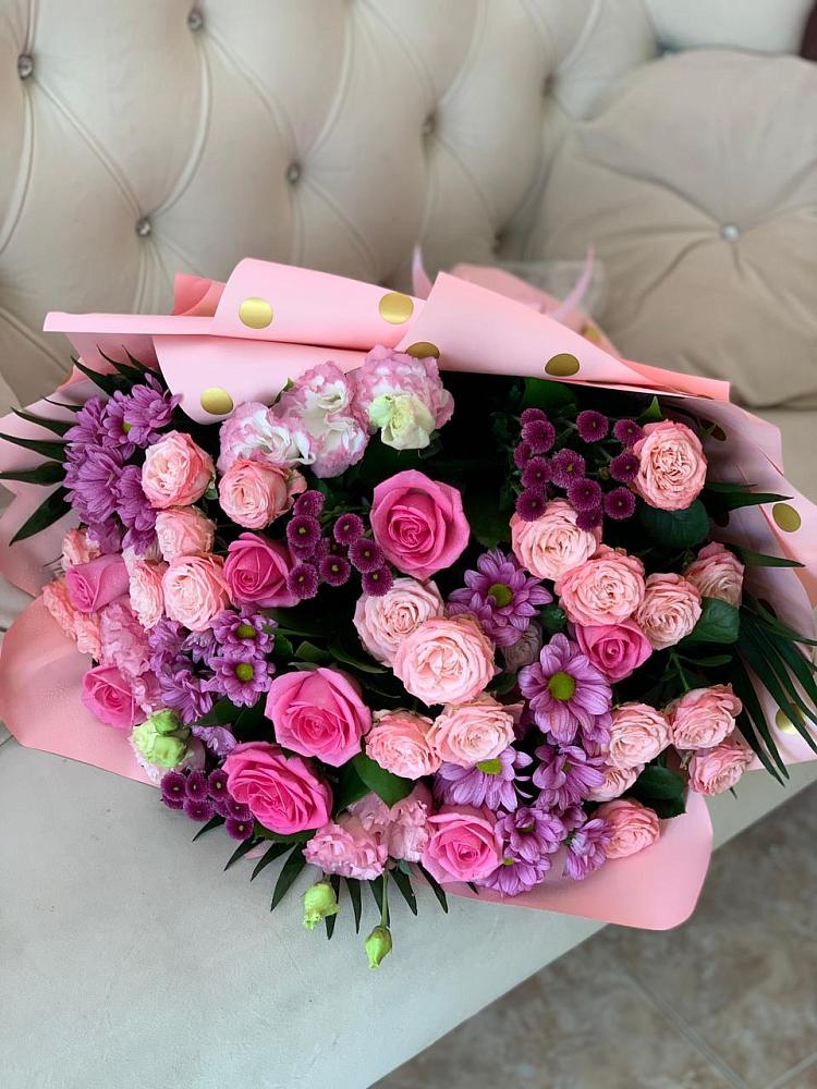 Букет цветов из: Хризантемы, Розы и Лизиантусы в Галюгаевской