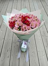 Букет цветов из:  Альстромерии в Галюгаевской