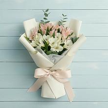 Букет цветов из:  Альстромерии в Галюгаевской