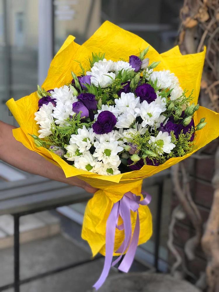 Букет цветов из: Ирисы, Хризантемы и Ромашки в Галюгаевской