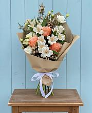 Букет цветов из:  Альстромерии, Лизиантусы, Розы и Хризантемы в Галюгаевской