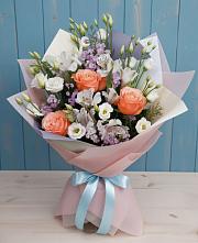 Букет цветов из:  Лизиантусы, Розы, Альстромерии и Гипсофила в Галюгаевской