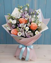 Букет цветов из:  Лизиантусы, Розы, Альстромерии и Гипсофила в Галюгаевской
