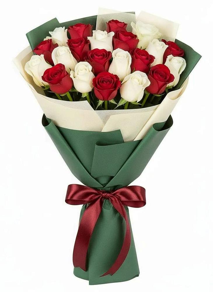 Букет Микс из красных и белых роз в Галюгаевской