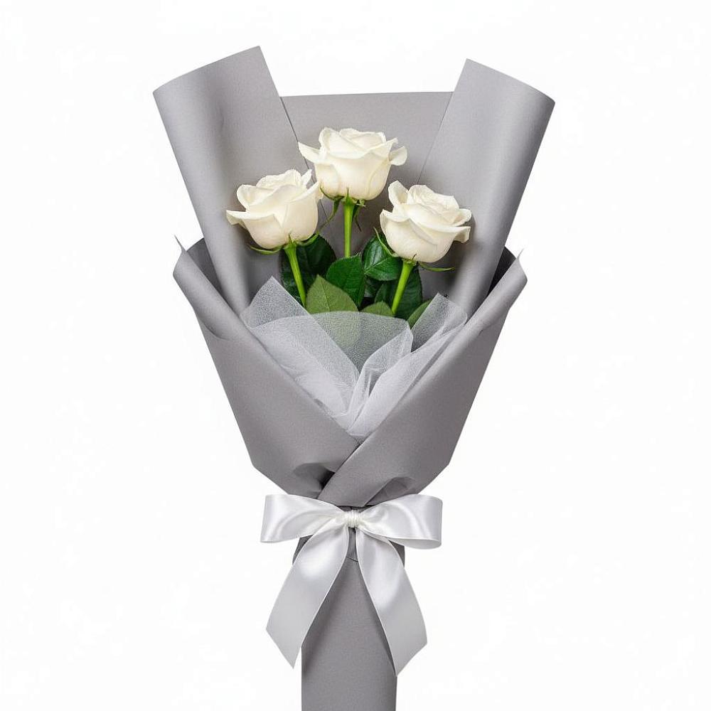 Букет 3 белые розы в Галюгаевской