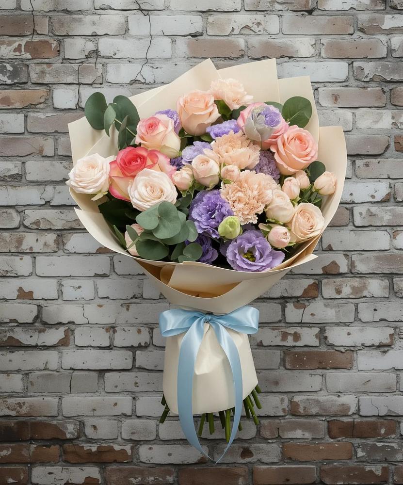 Букет цветов из: Розы, Лизиантусы и Гвоздики в Галюгаевской