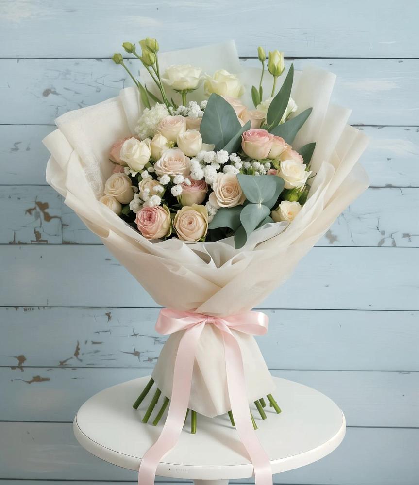 Букет цветов из: Розы и Лизиантусы в Галюгаевской