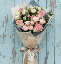 Букет цветов из:  Розы #REPLACE_PRED# Галюгаевской
