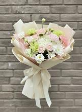 Букет цветов из:  Гвоздики, Розы, Лизиантусы и Хризантемы в Галюгаевской