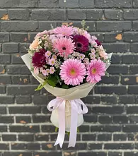Букет цветов из:  Герберы и Хризантемы #REPLACE_PRED# Галюгаевской
