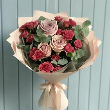 Букет цветов из:  Гвоздики и Розы в Галюгаевской