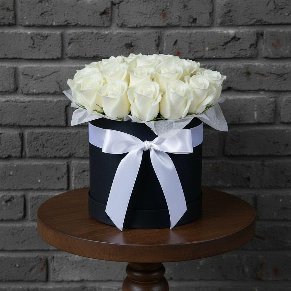 Цветочная композиция из Розы в шляпной коробке в Галюгаевской