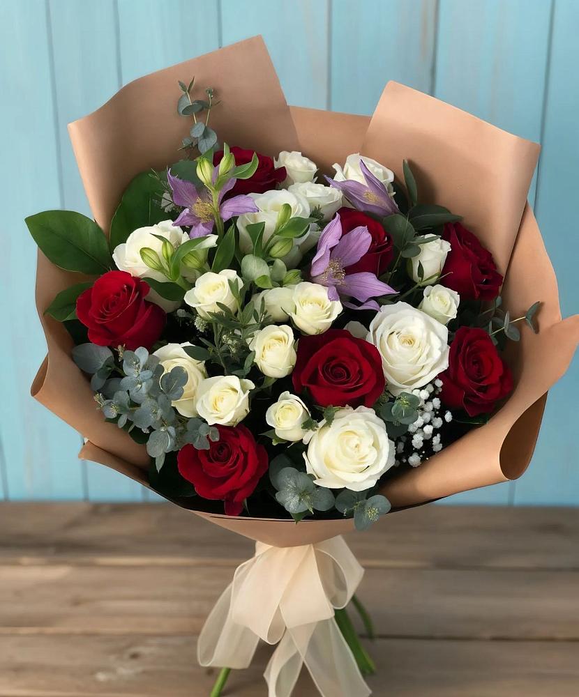 Букет цветов из: Розы и Альстромерии в Галюгаевской